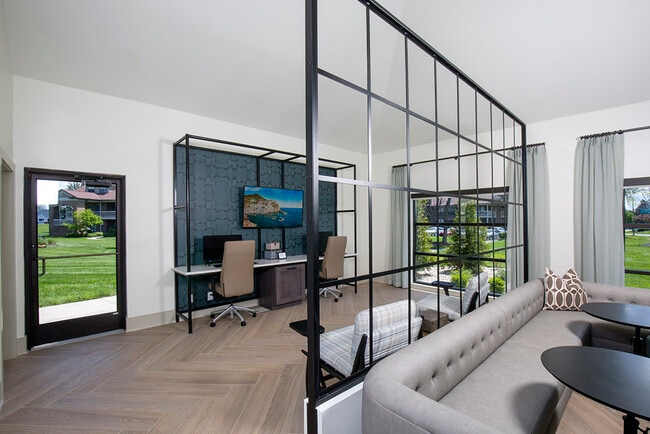 Business center and shared workspace - Willow Lake Apartments