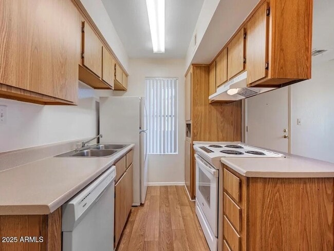 Photo - 5750 N 59th Ave Unit 1B