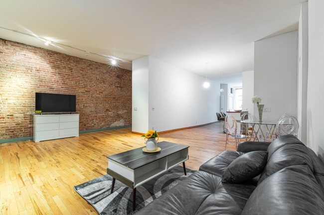 Photo - 154 Chambers St Unit SI ID1323899P