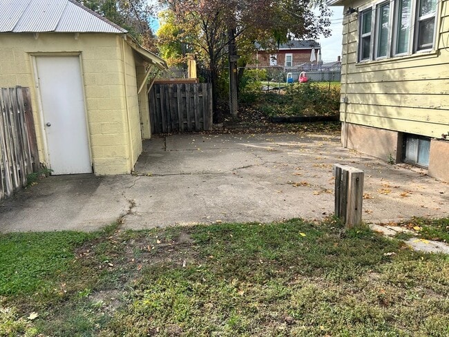 Photo - 3580 Van Buren Ave