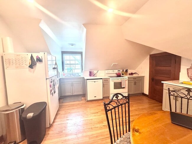 Photo - 22 Greenough St Unit 3