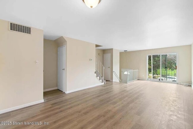 Photo - 1630 Forest Hill Rd