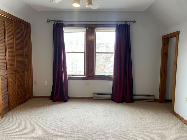 Photo - 156 Fair St Unit 3