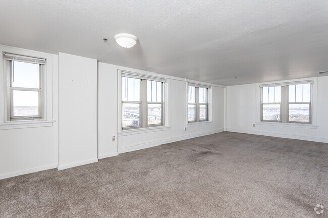 2BR, 1BA - Hepburn/1,144 SF - LeClaire