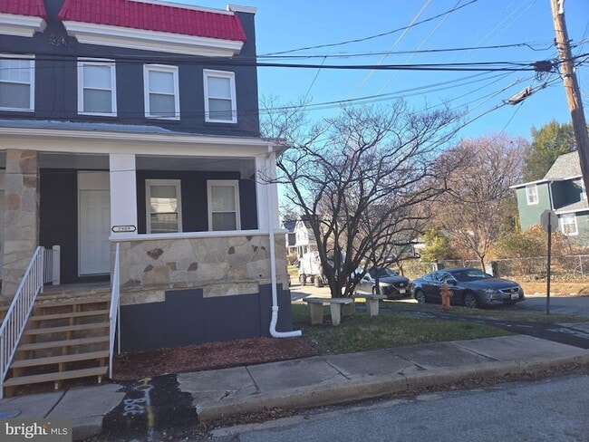 Photo - 2909 Markley Ave