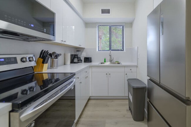 Photo - 700 SW 11th Ave Unit FL2-ID1022463P