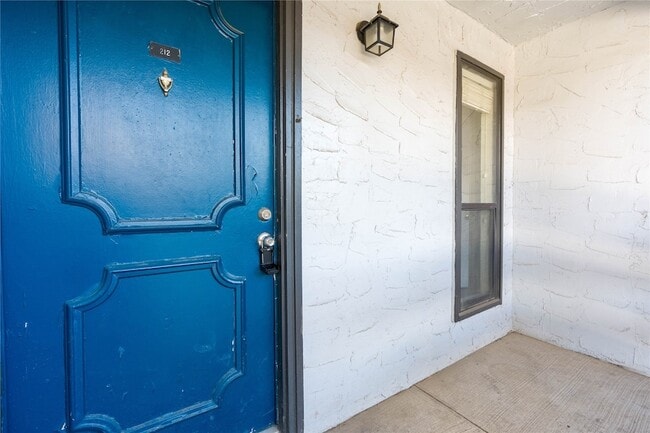 Building Photo - 5840 Spring Valley Rd Unit 212