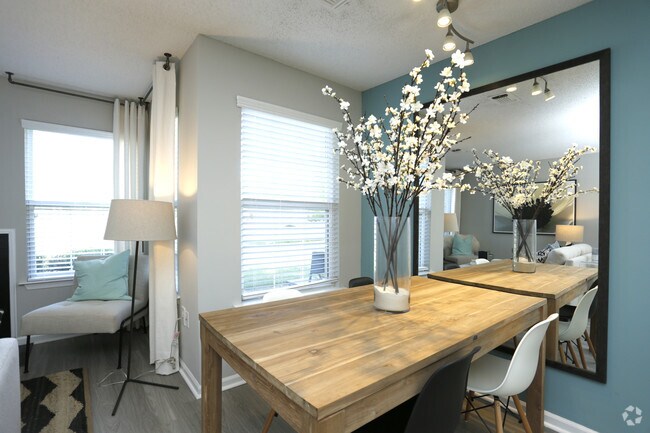 One Bedroom - Dining - Stewards Crossing