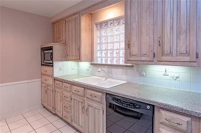Photo - 16209 Havenglen Dr