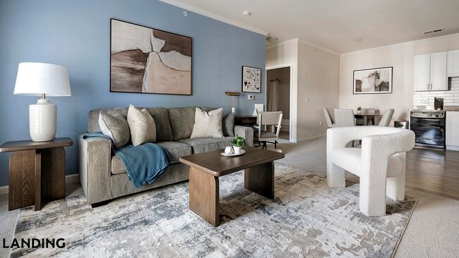 Building Photo - 9015 Kings Grant Dr Unit 8303-304