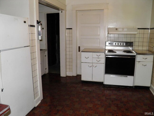 Photo - 551 S Washington St