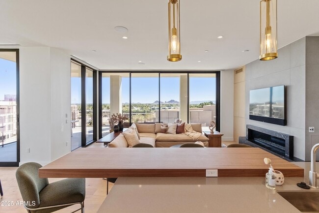 Photo - 5000 N Camelback Rdg Dr Unit 302