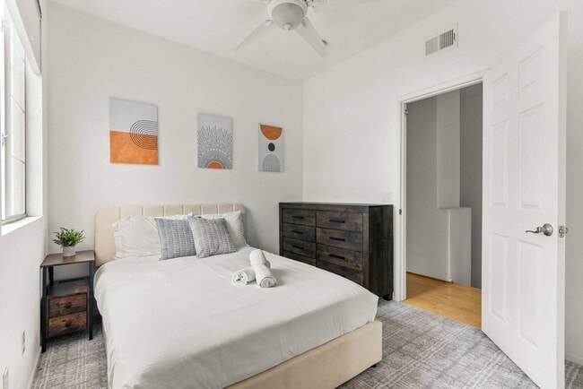 Photo - 641 Sweet Pea Pl Unit SI FL1-ID1559840P