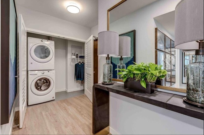 Photo - 1146 Harrison St Unit ID1280509P