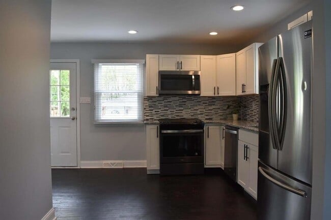 Photo - 351 Maple St