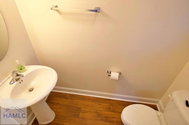 Photo - 235 Pine View Rd SE