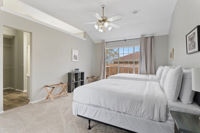 Photo - 5635 Red Barn Rd Unit ID1043848P