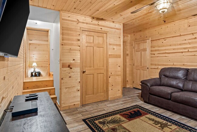 Photo - 4050 Henson Rd Unit ID1302844P