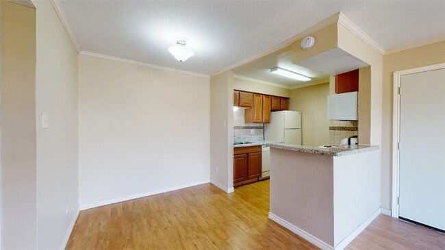 Photo - 904 University Oaks Blvd Unit 1