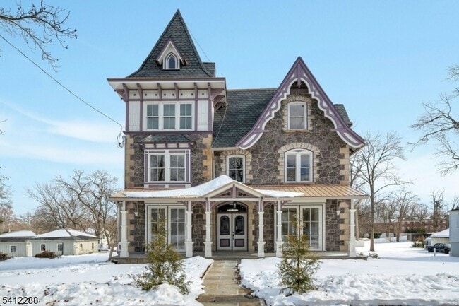 Building Photo - 49 Park Ave