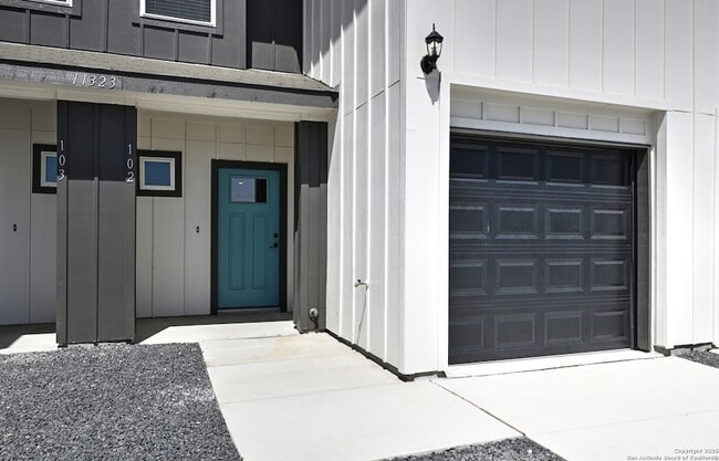 Photo - 11323 Clearmine St