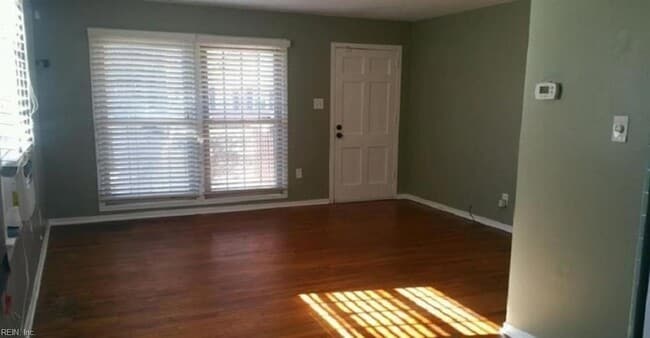 Photo - 7108 Chryslon Ln