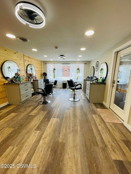 Photo - 17 Bound Ave