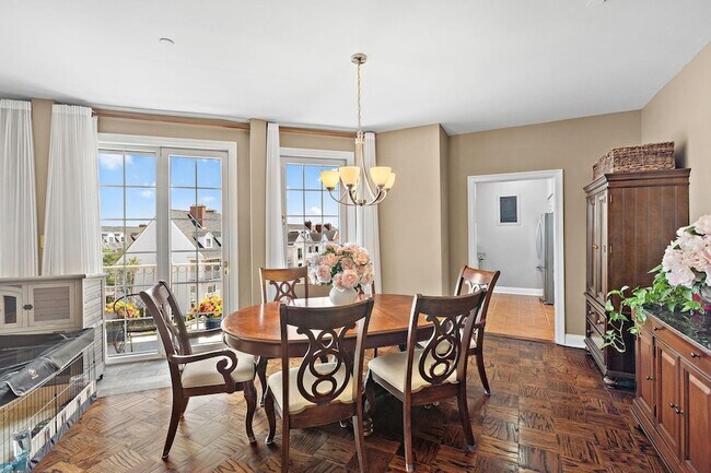 Building Photo - 205 Shearwater Ct W