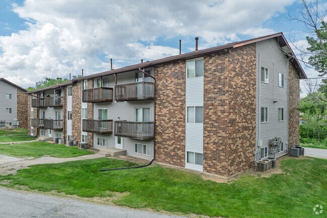 Building Photo - Windsor Crest Apartments