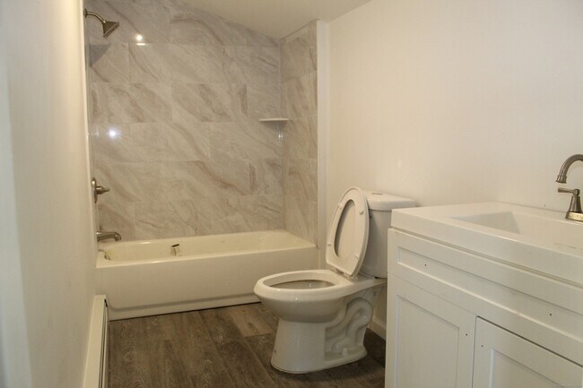 Photo - 647 New Park Ave