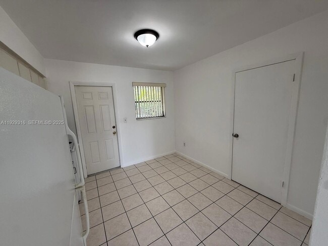 Photo - 6600 SW 84th St