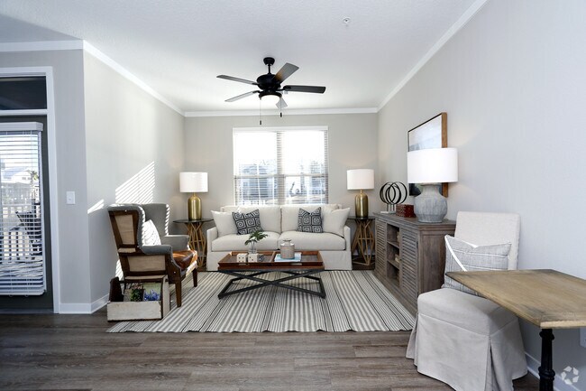 Photo - One Hampton Lake