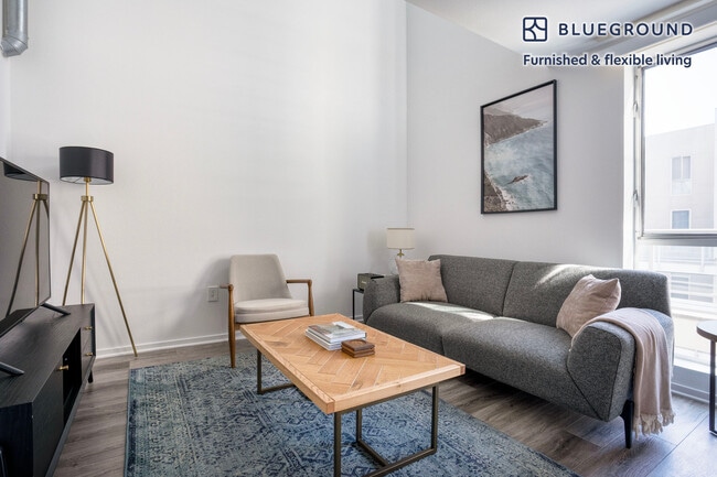 Photo - 4133 Redwood Ave Unit FL4-ID1083