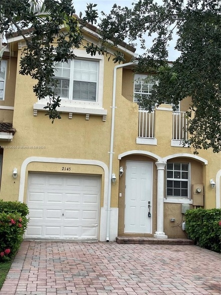 Building Photo - 2145 NE 7th St