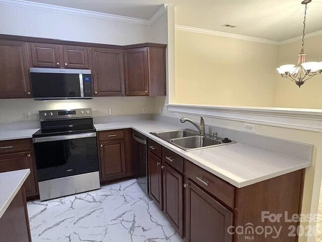 Photo - 16412 Redstone Mountain Ln Unit 16412