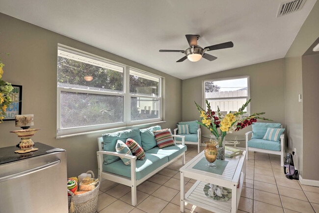 Building Photo - 40 Longfellow Cir Unit SI ID1545674P