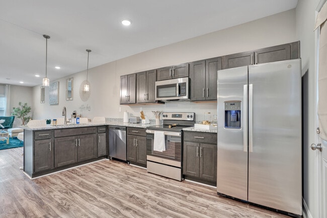 Photo - 541 New S Dr Unit ID1234449P