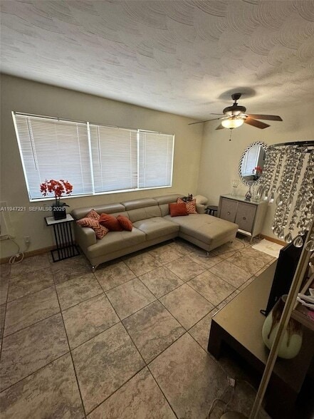 Photo - 1026 NE 9th Ave Unit 2