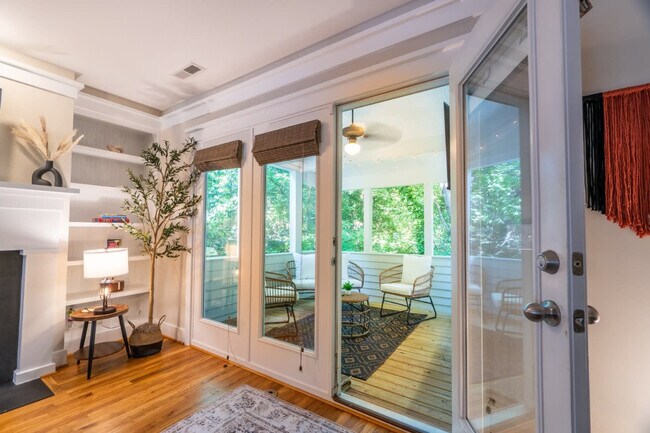 Photo - 406 Spring St Unit SI FL2-ID1591551P