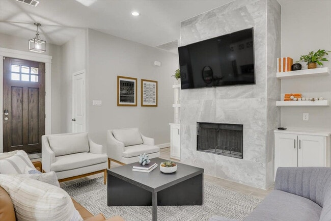 Photo - 8206 Chesham Dr Unit ID1019505P