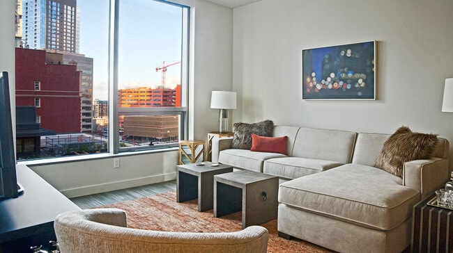 Building Photo - 1525 9th Ave Unit ID1280737P