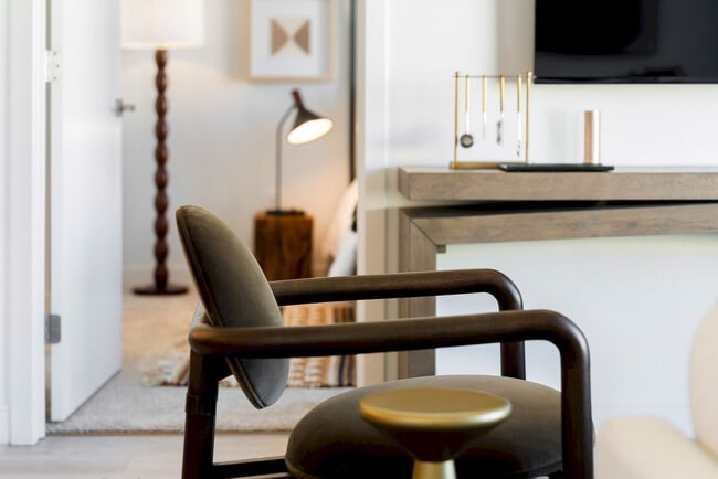 Photo - 102 Mill Rd Unit SI FL2-ID1380129P