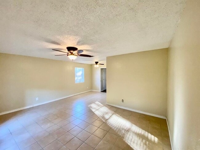 Photo - 6801 Camden Ln