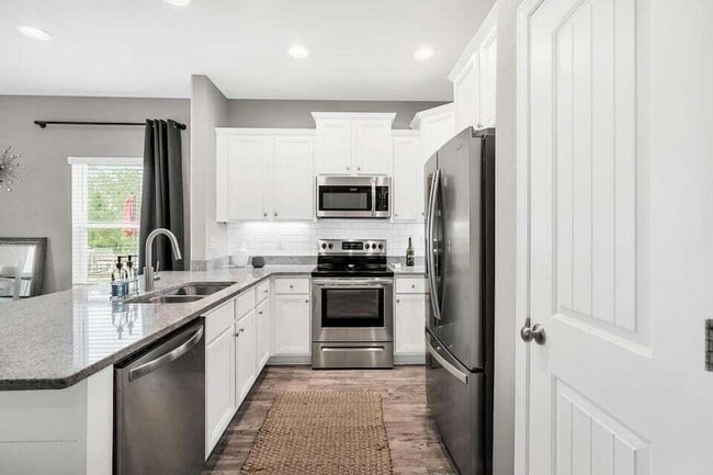 Photo - 89 Crossing Ln