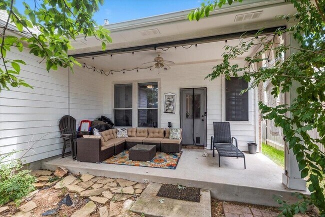 Photo - 3512 Shellcastle Ln