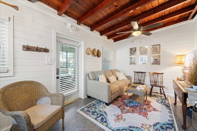 Building Photo - 408 Harrison Ave Unit SI FL1-ID1346825P