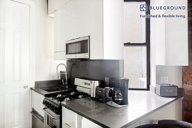 Photo - 246 Mott St Unit FL3-ID1950