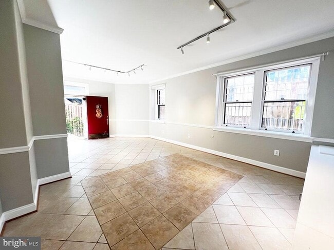 Photo - 3014 Dent Pl NW Unit 4E