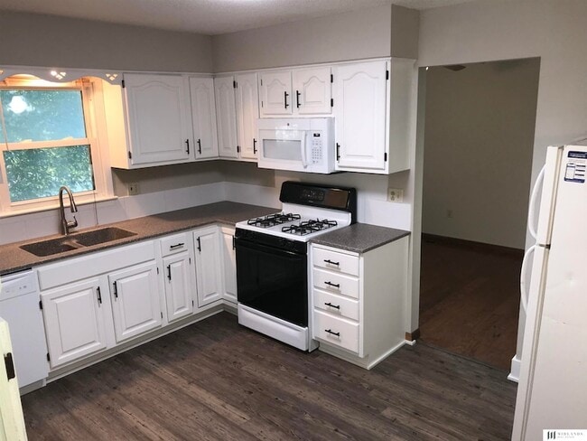 Photo - 2612 S 61st Ave