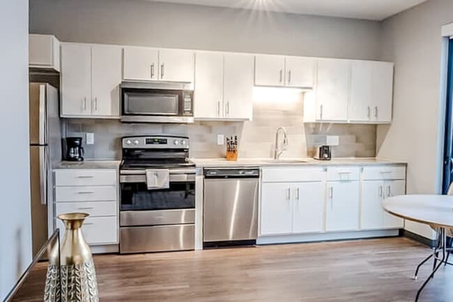 Photo - 550 24th St Unit SI FL3-ID1534891P